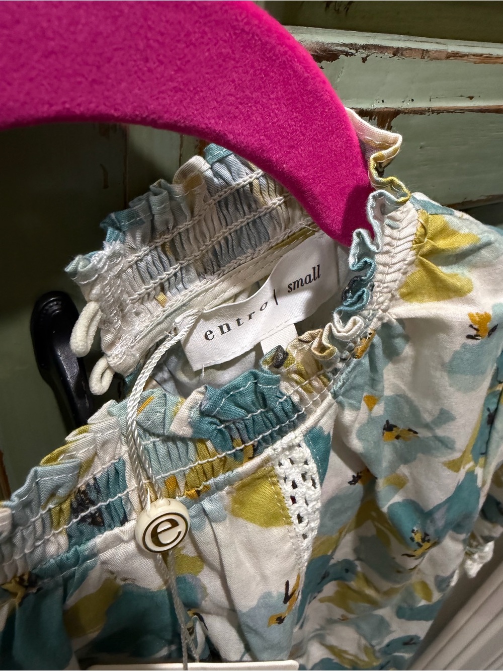 entro Floral Puff-Sleeve Blouse in Teal & Yellow - Picture 3 of 5